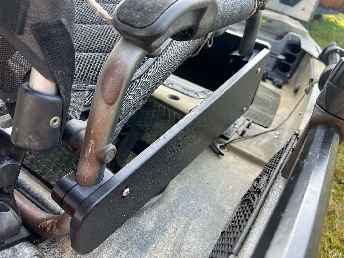 Hobie Vantage Seat Accessory Plate - Front + 1 Tall Side + 1 Regular Side - Kit with Brackets